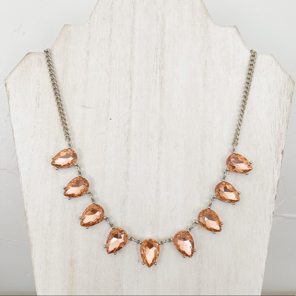 NWT LOFT Peachy Pink Teardrop Crystal Necklace - Picture 2 of 2